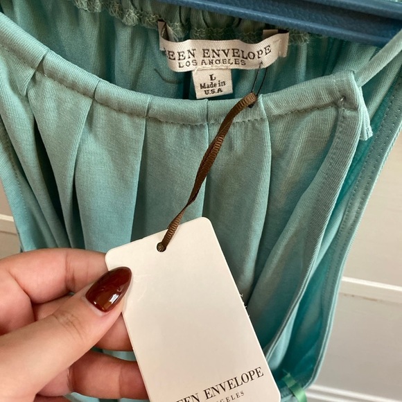 green envelope tank top
Nwt - Picture 2 of 4